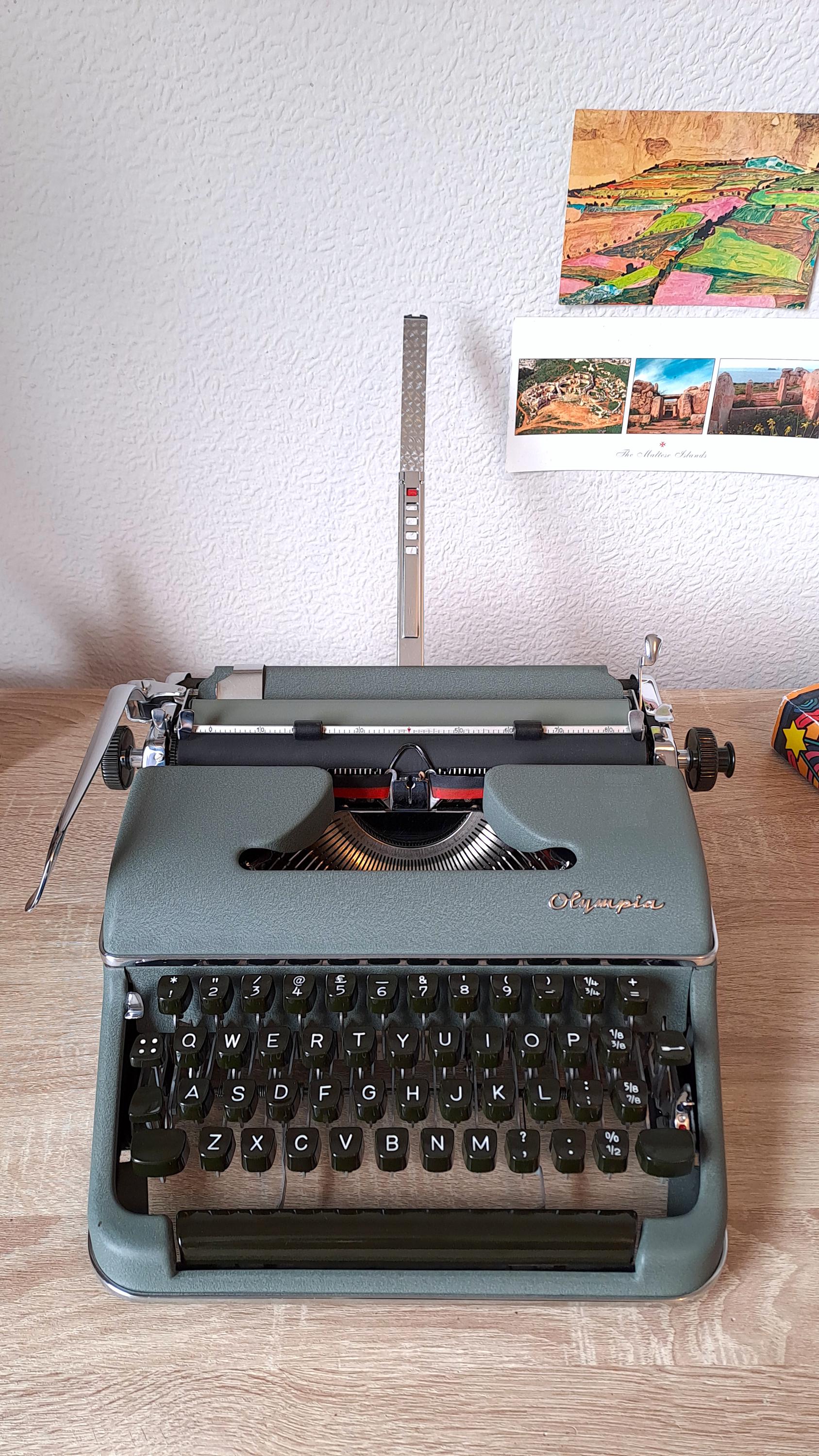 Italic Olympia SM2 Typewriter, New Platen