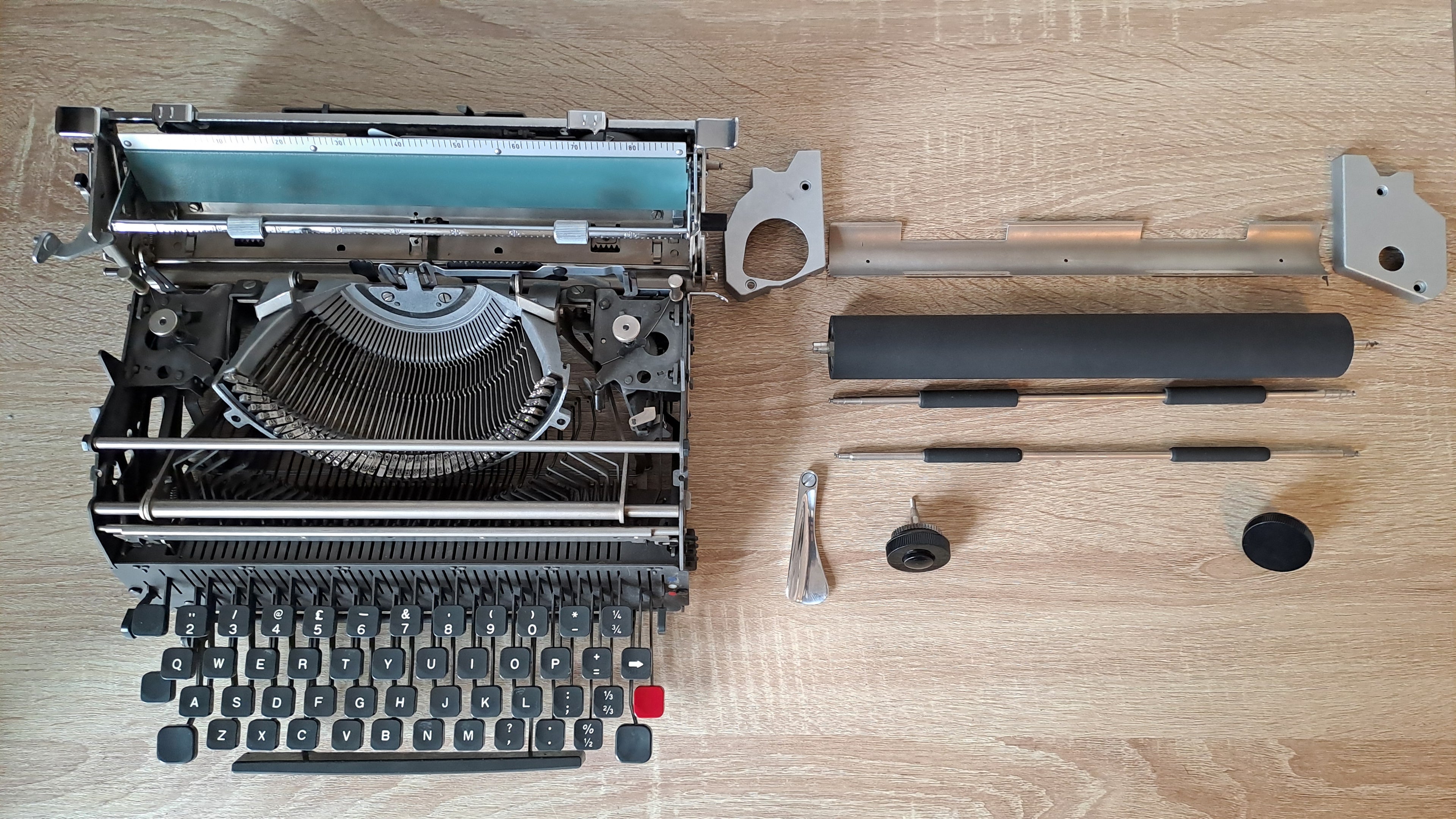 RESERVED! Olivetti Lettera 32