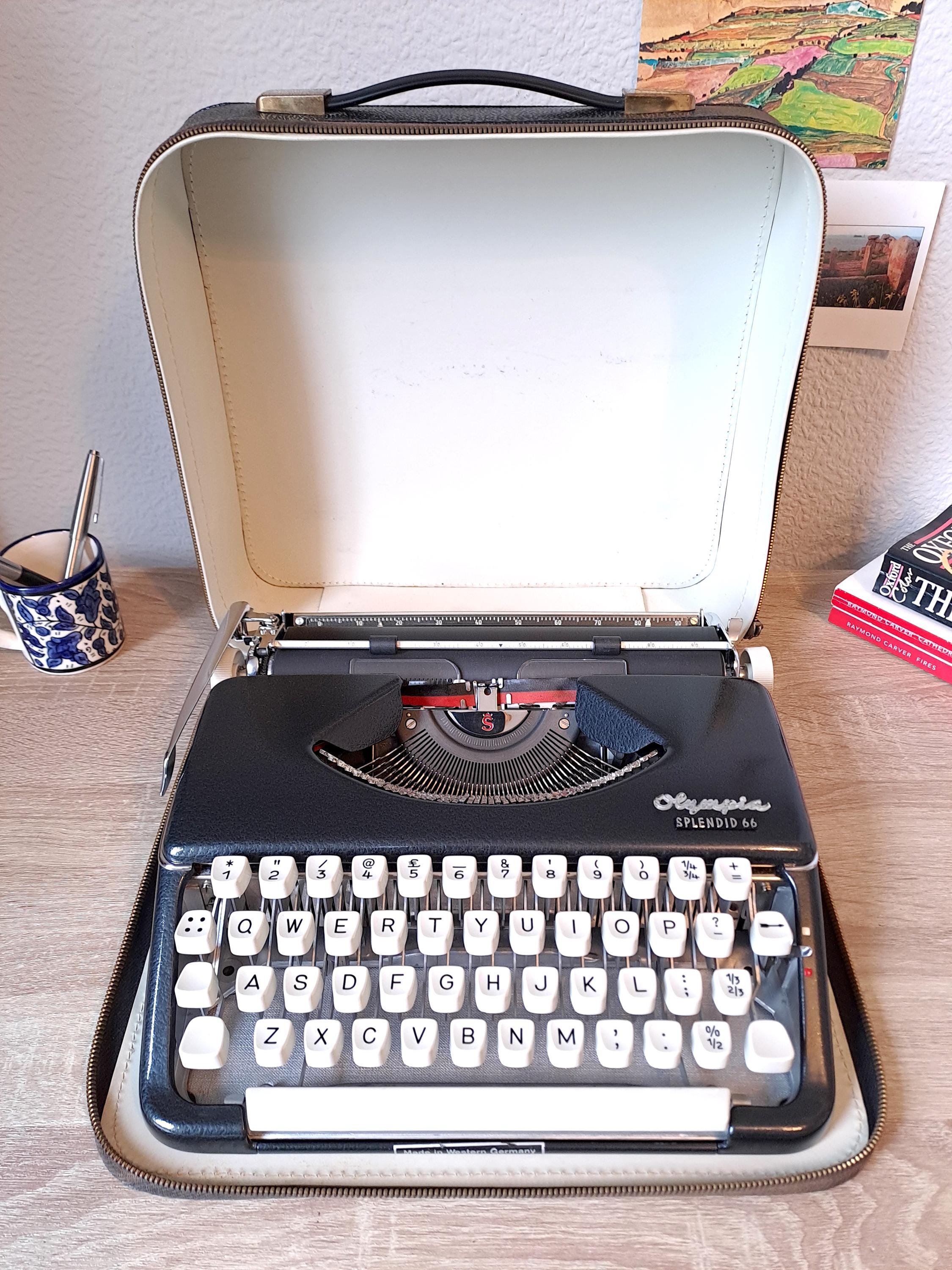 Olympia Splendid 66 Typewriter