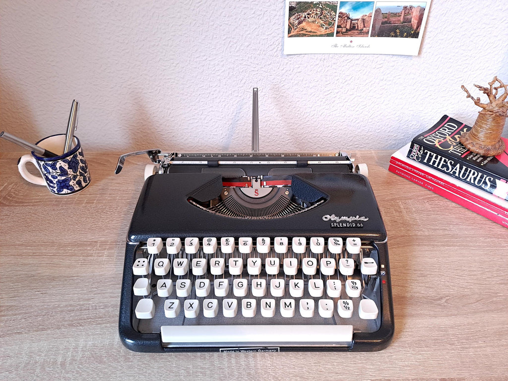 Olympia Splendid 66 Typewriter