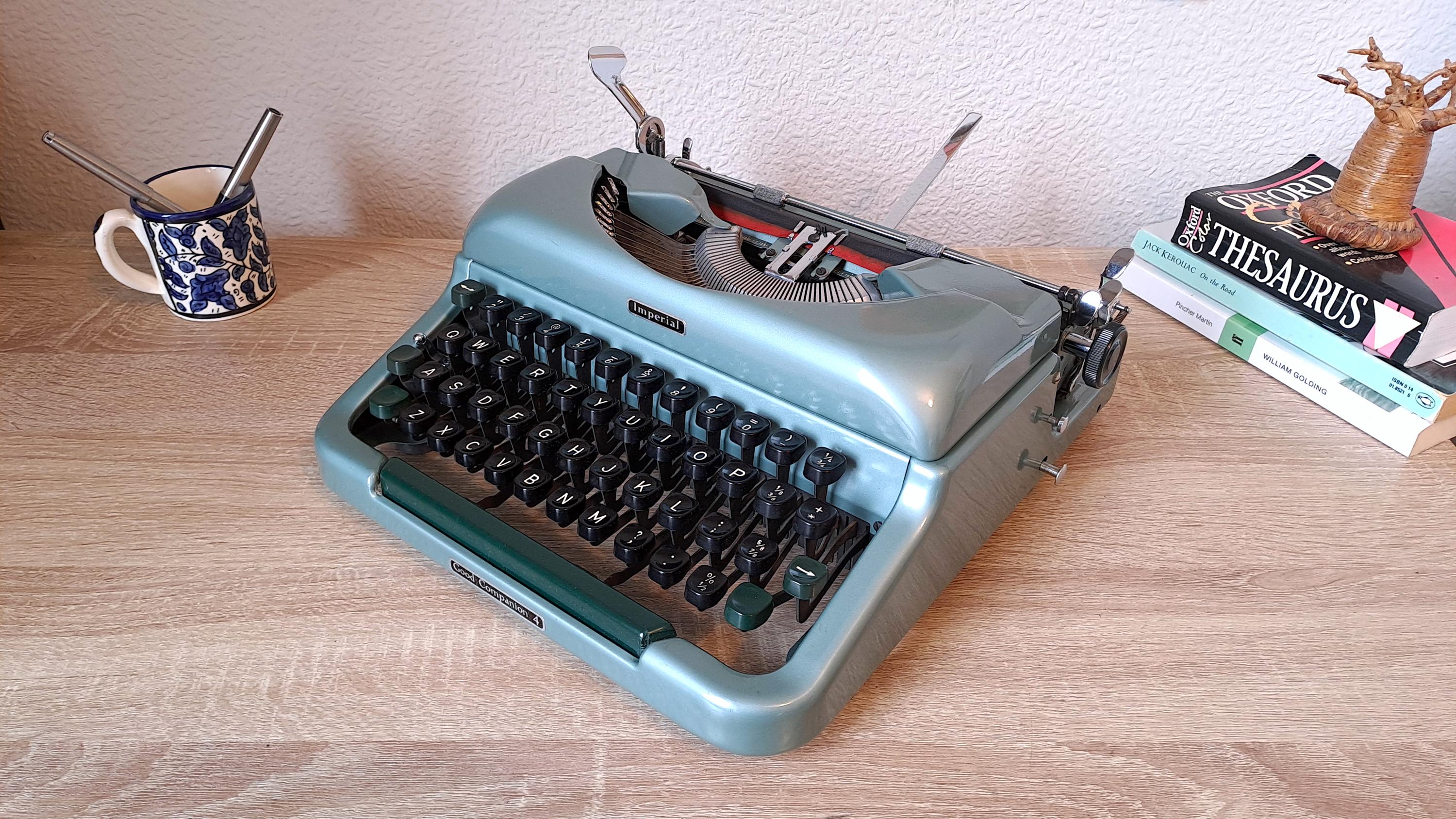 Imperial Good Companion 4 Typewriter