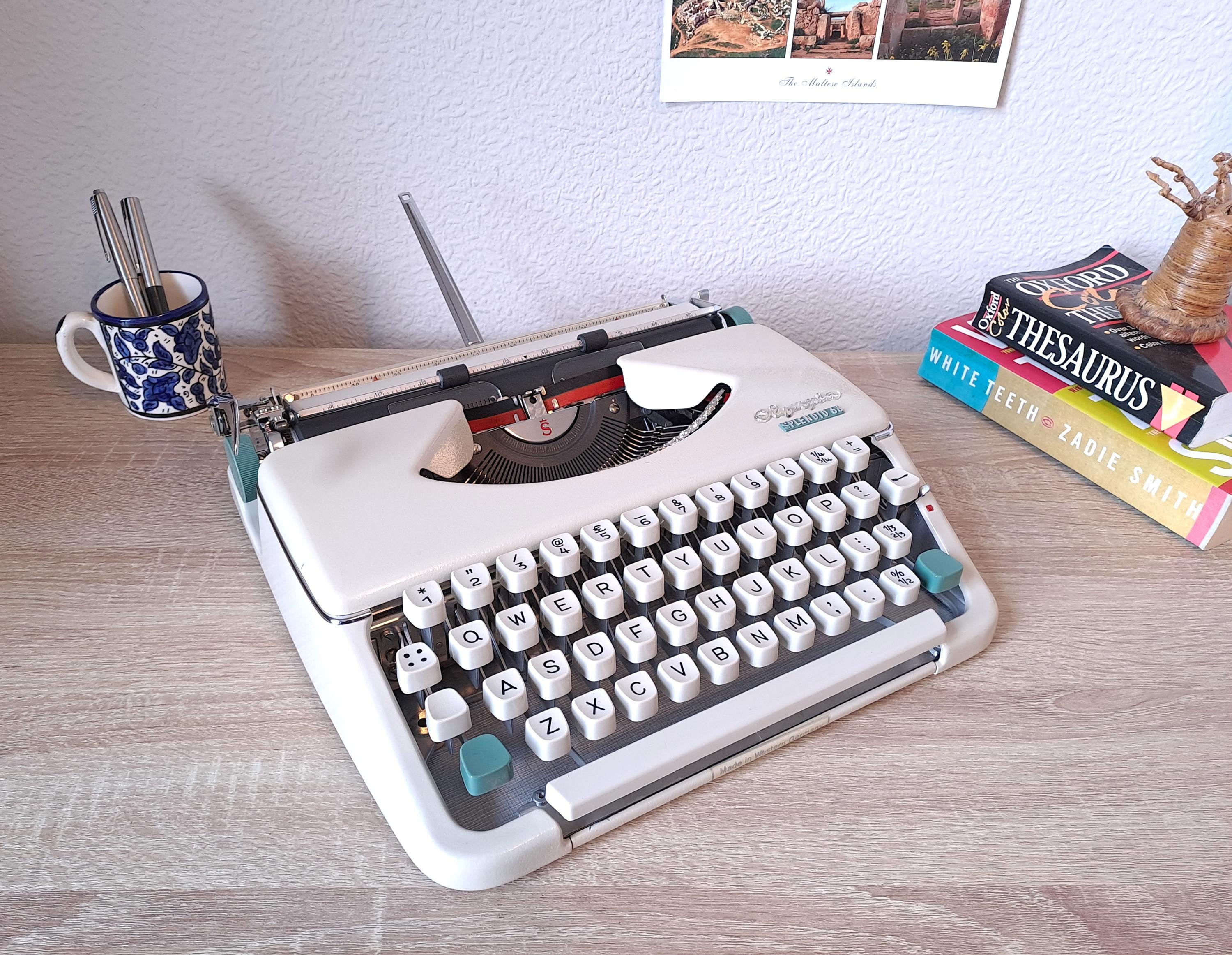 Olympia Splendid 66 Typewriter