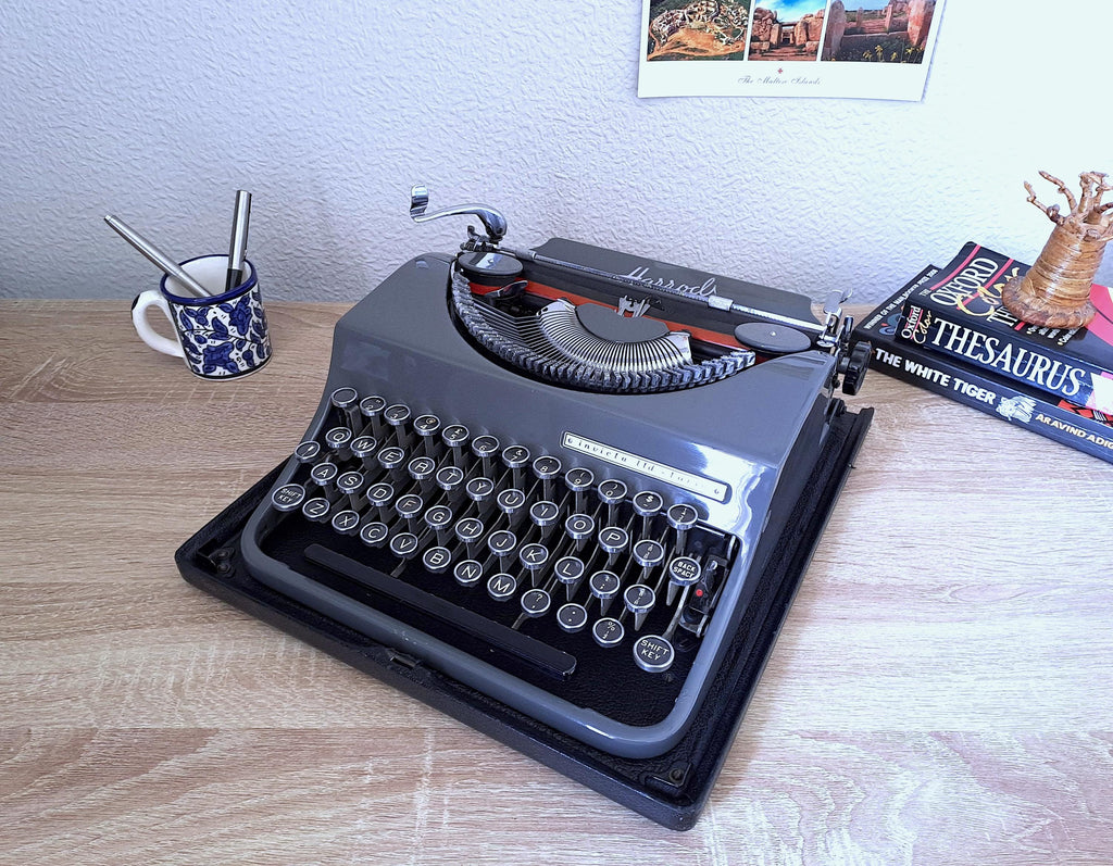 Harrods Invicta Typewriter (MP1)