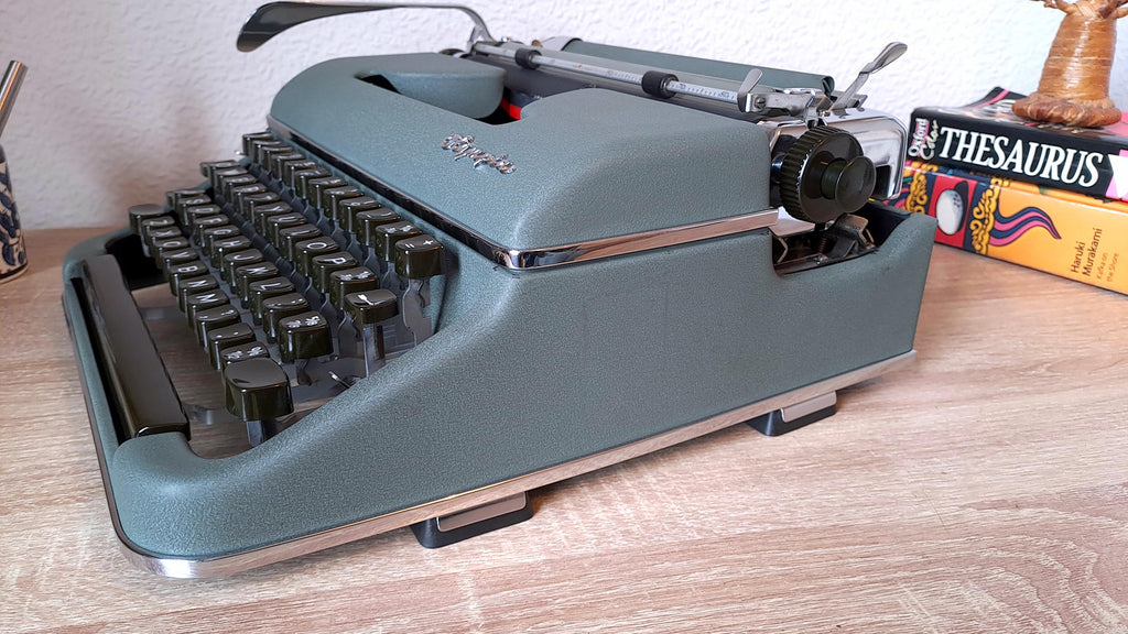 Italic Olympia SM2 Typewriter, New Platen