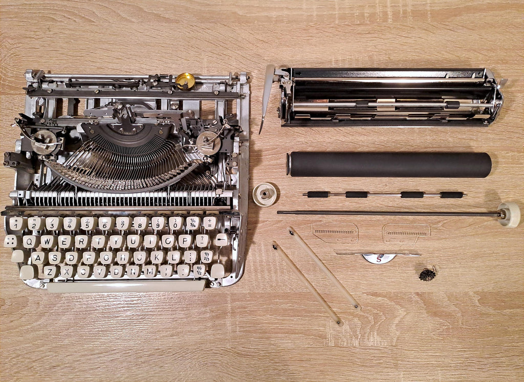 Olympia Splendid 66 Typewriter