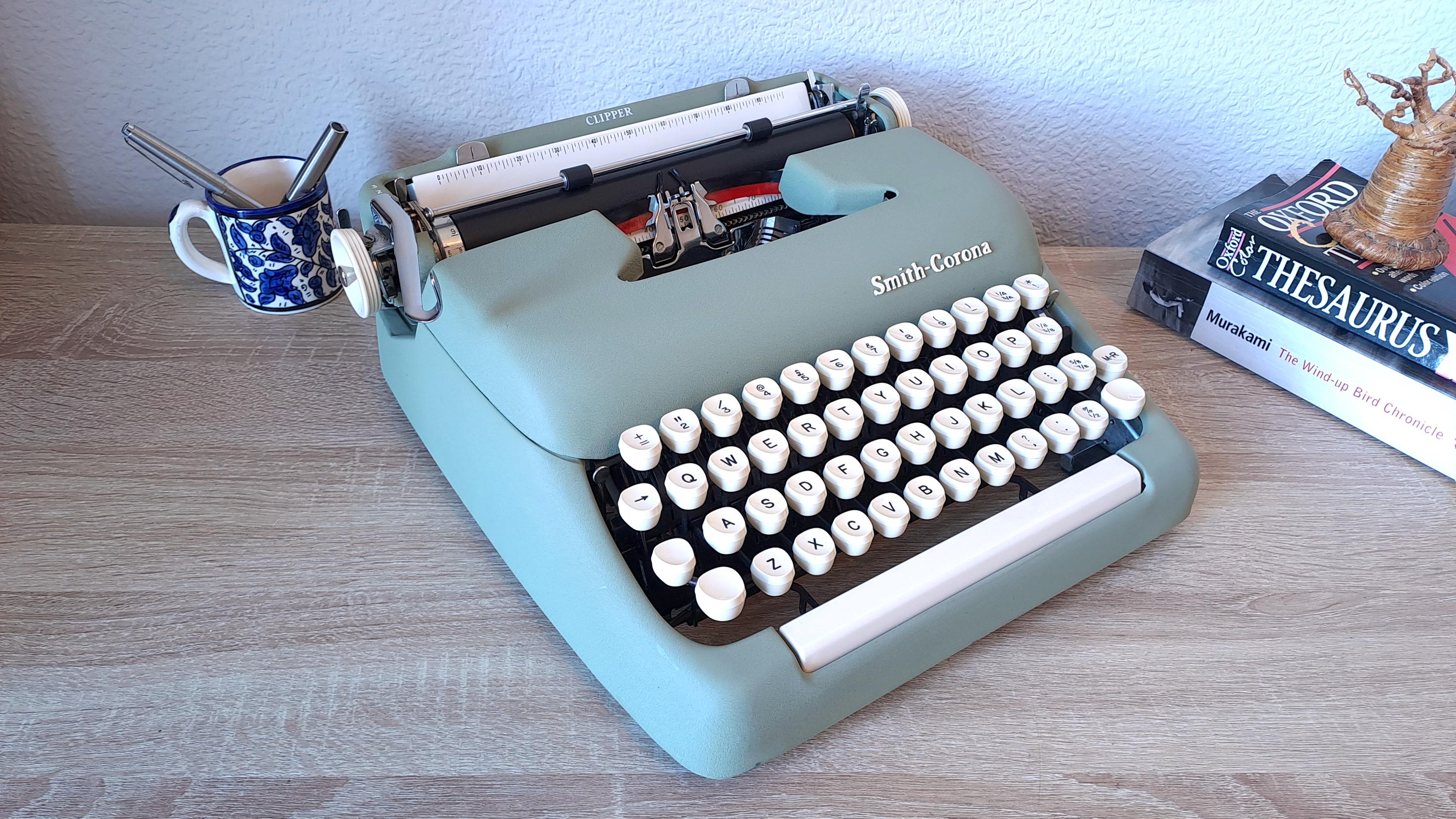 Smith-Corona Clipper Typewriter, Uncommon Seafoam Green & Holiday Case