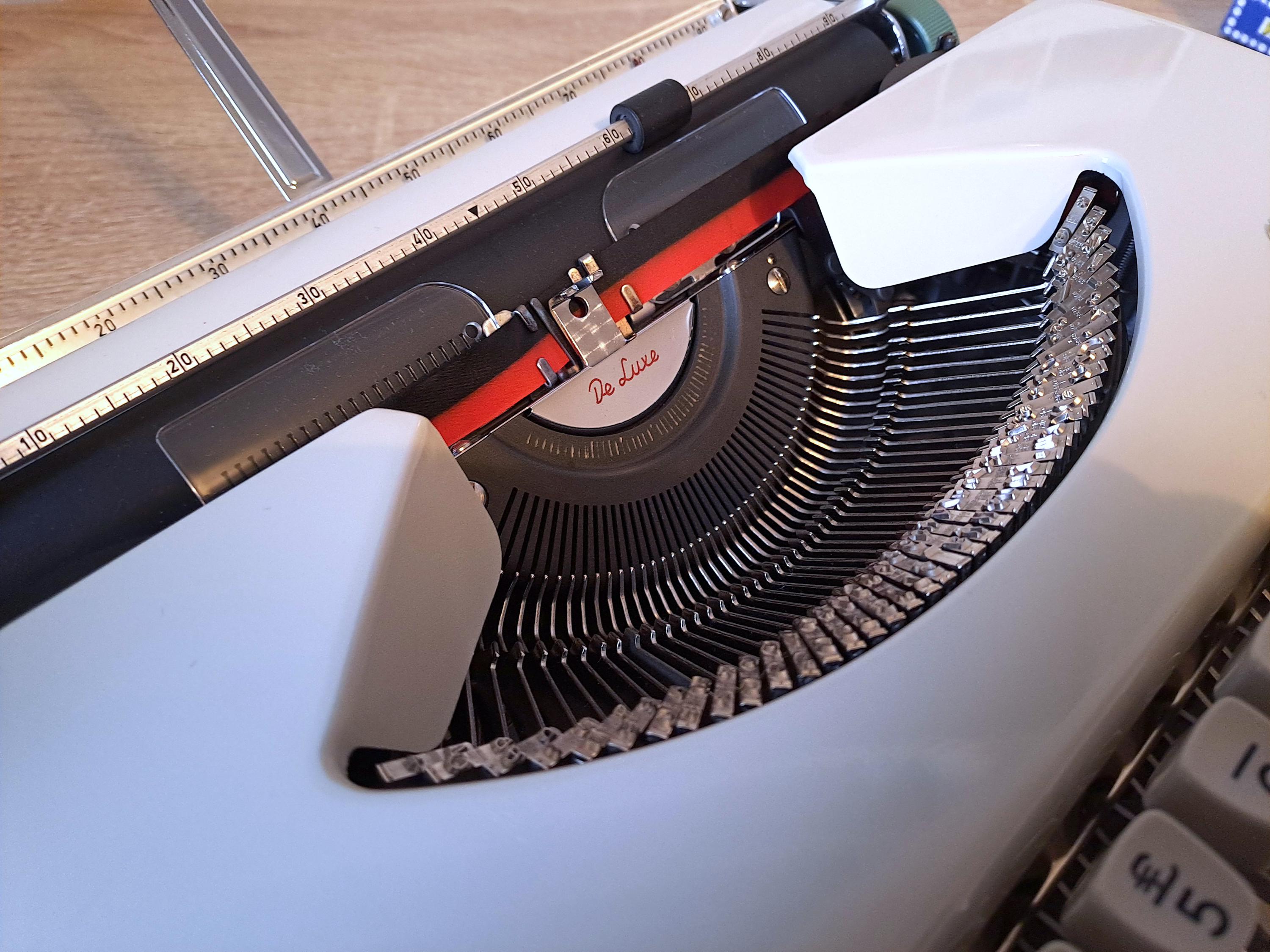 Script (Cursive) Olympia SF Typewriter