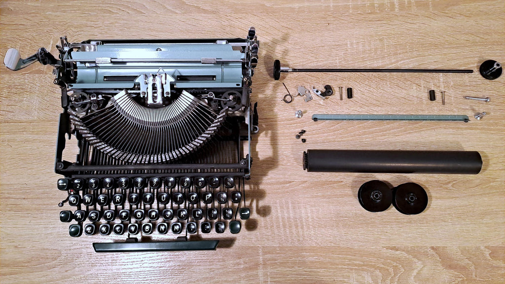 Imperial Good Companion 4 Typewriter