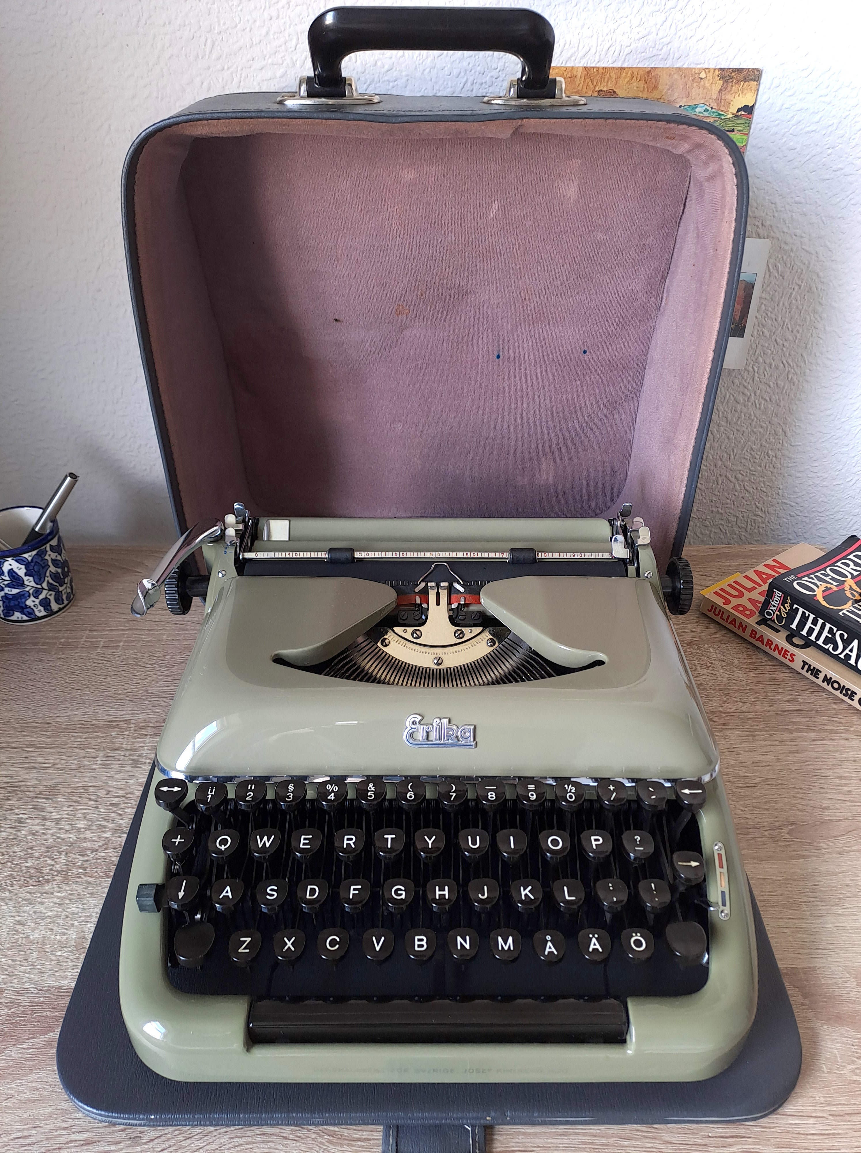 Erika Model 10 Typewriter