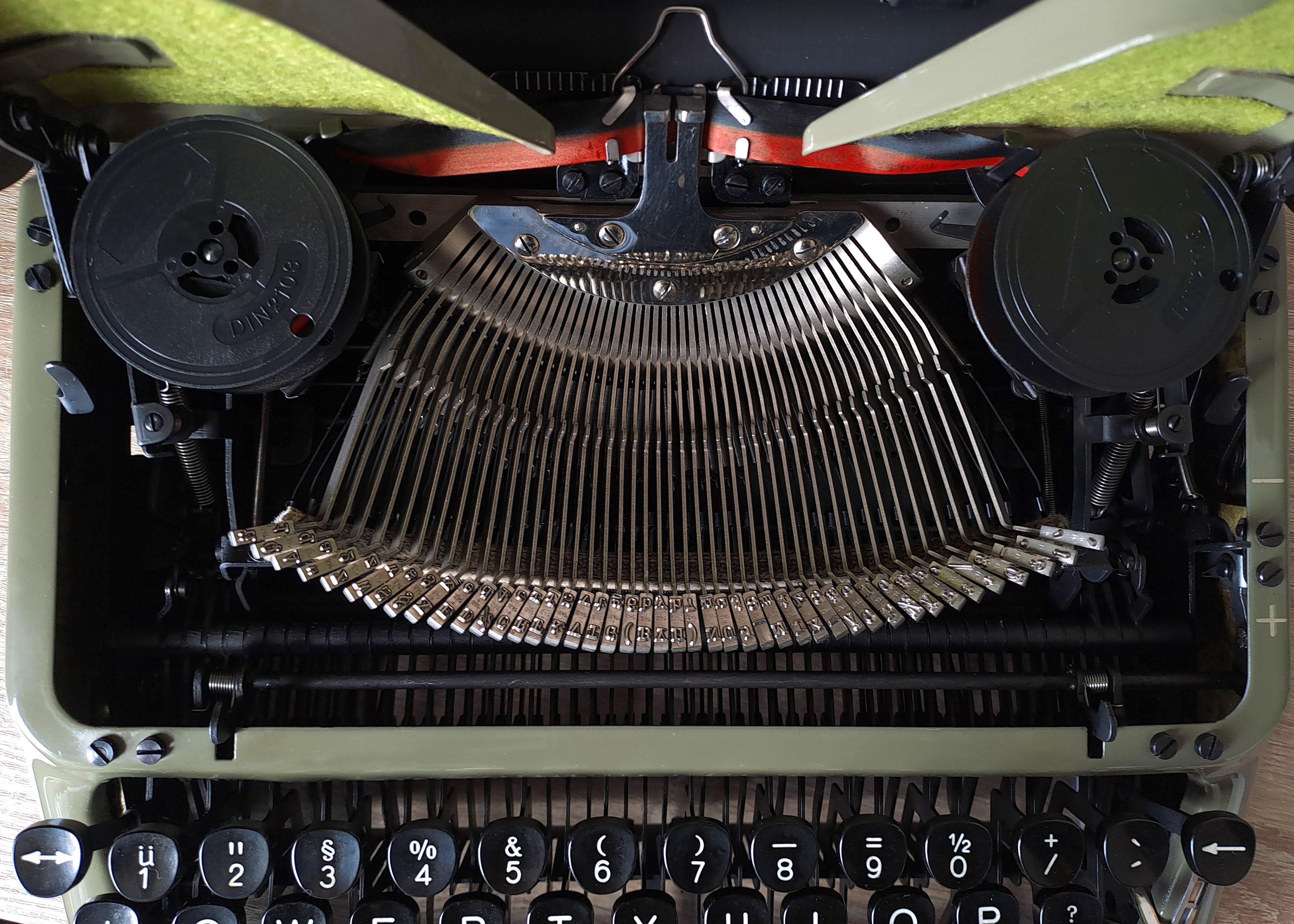 Erika Model 10 Typewriter