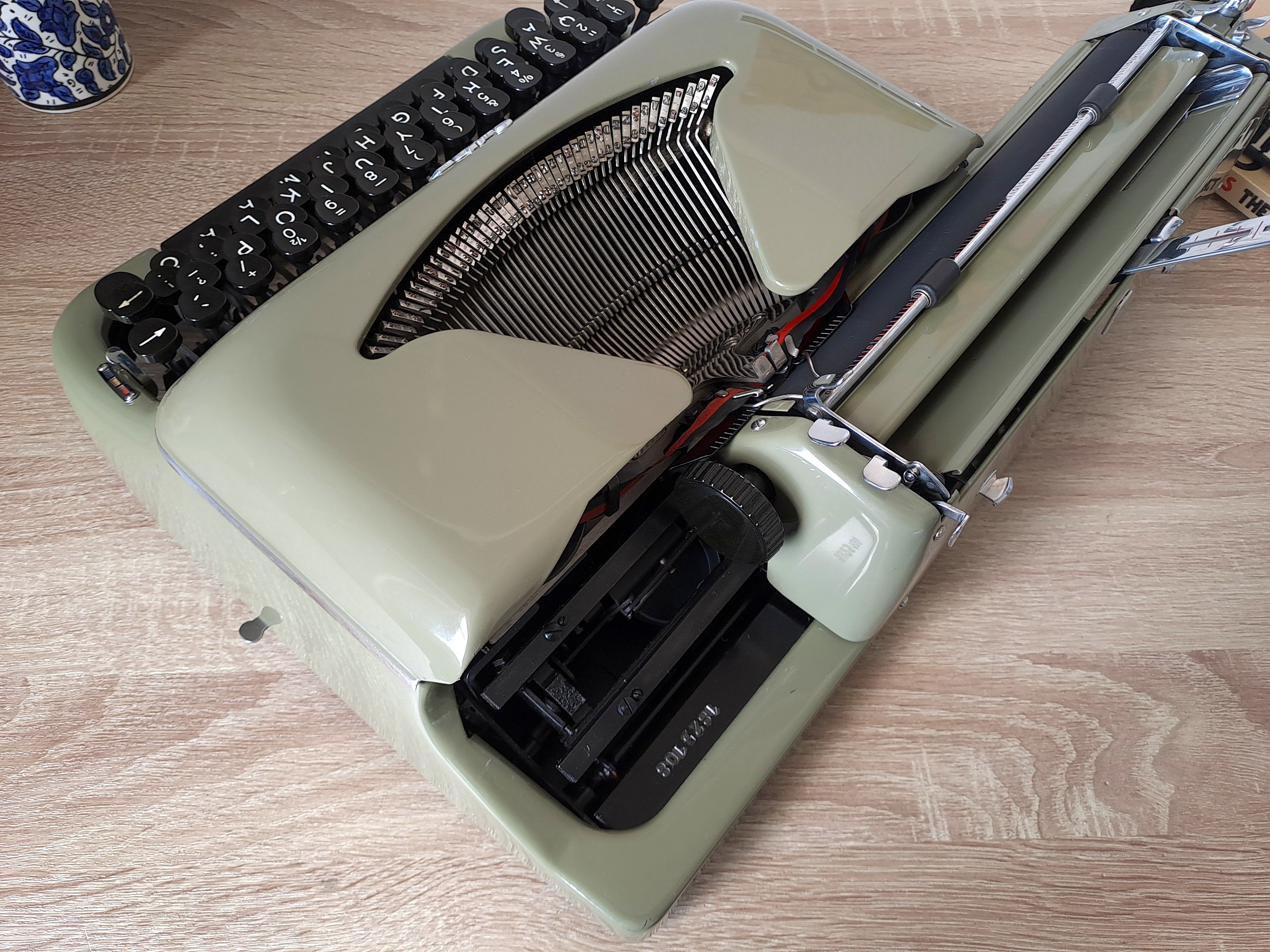 Erika Model 10 Typewriter