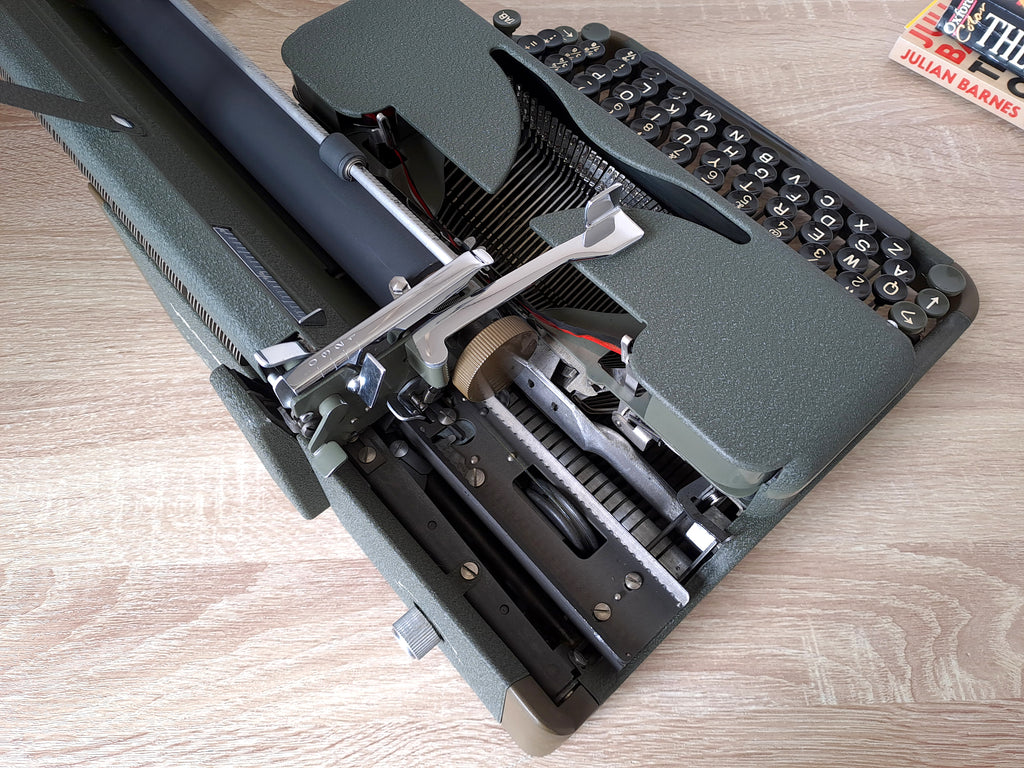 Hermes 2000 Typewriter, New Platen