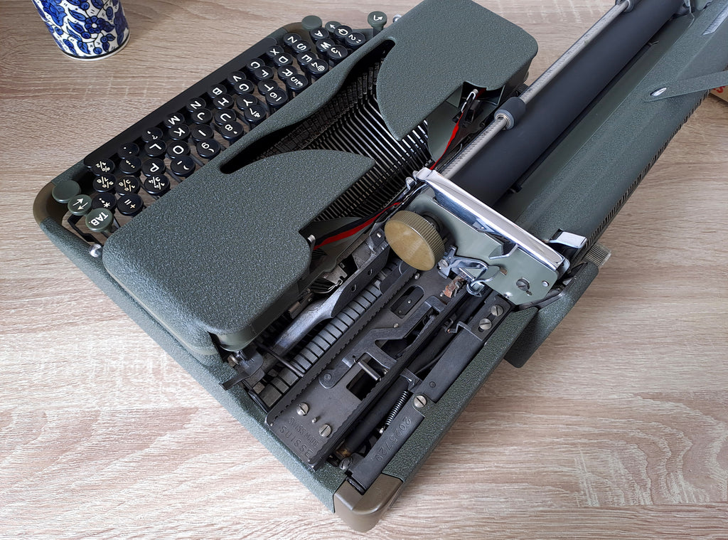 Hermes 2000 Typewriter, New Platen