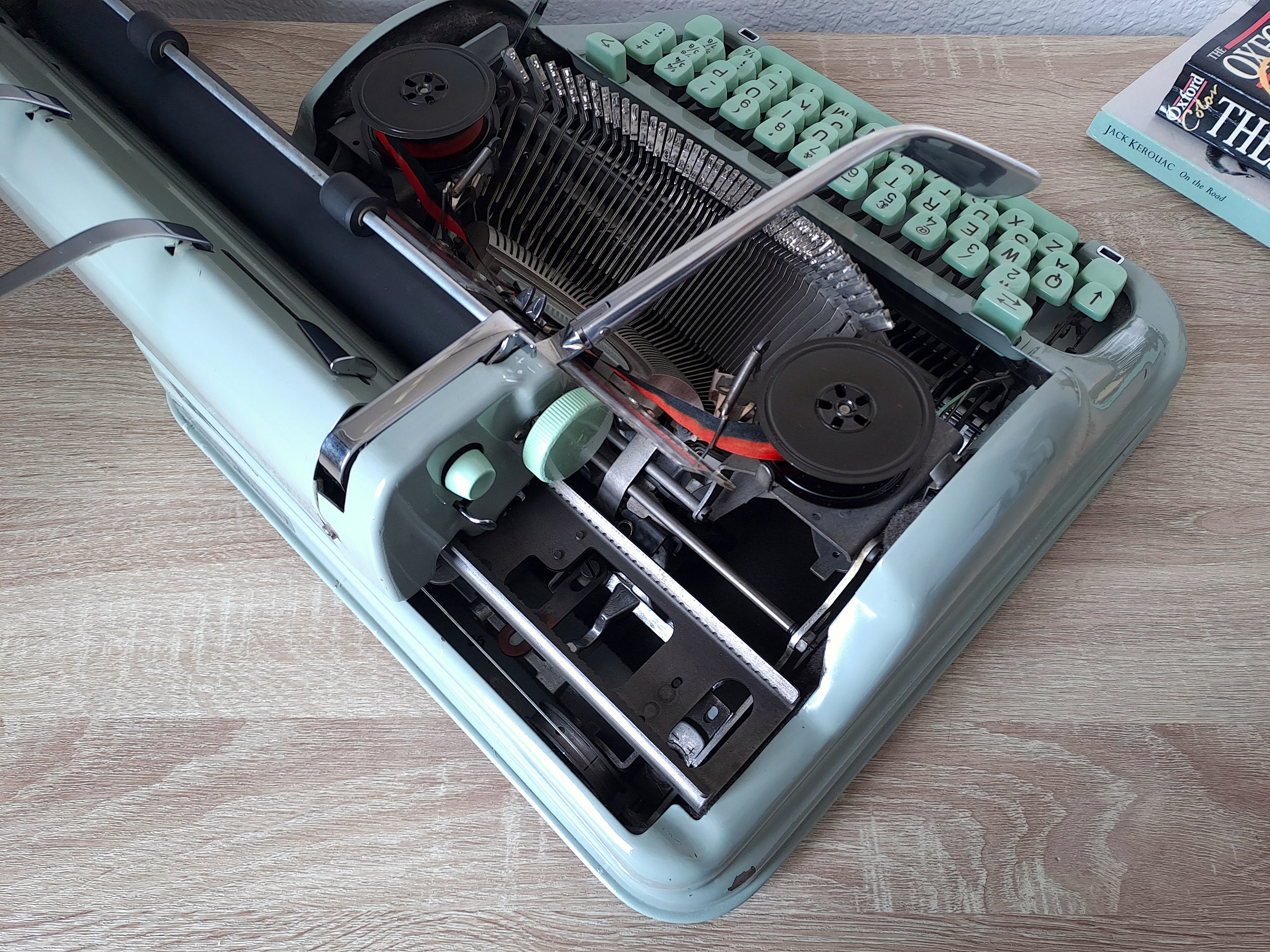 Hermes Media 3 Typewriter, New Platen