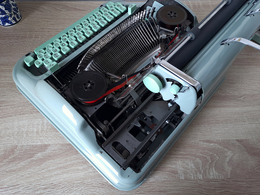 Hermes Media 3 Typewriter, New Platen