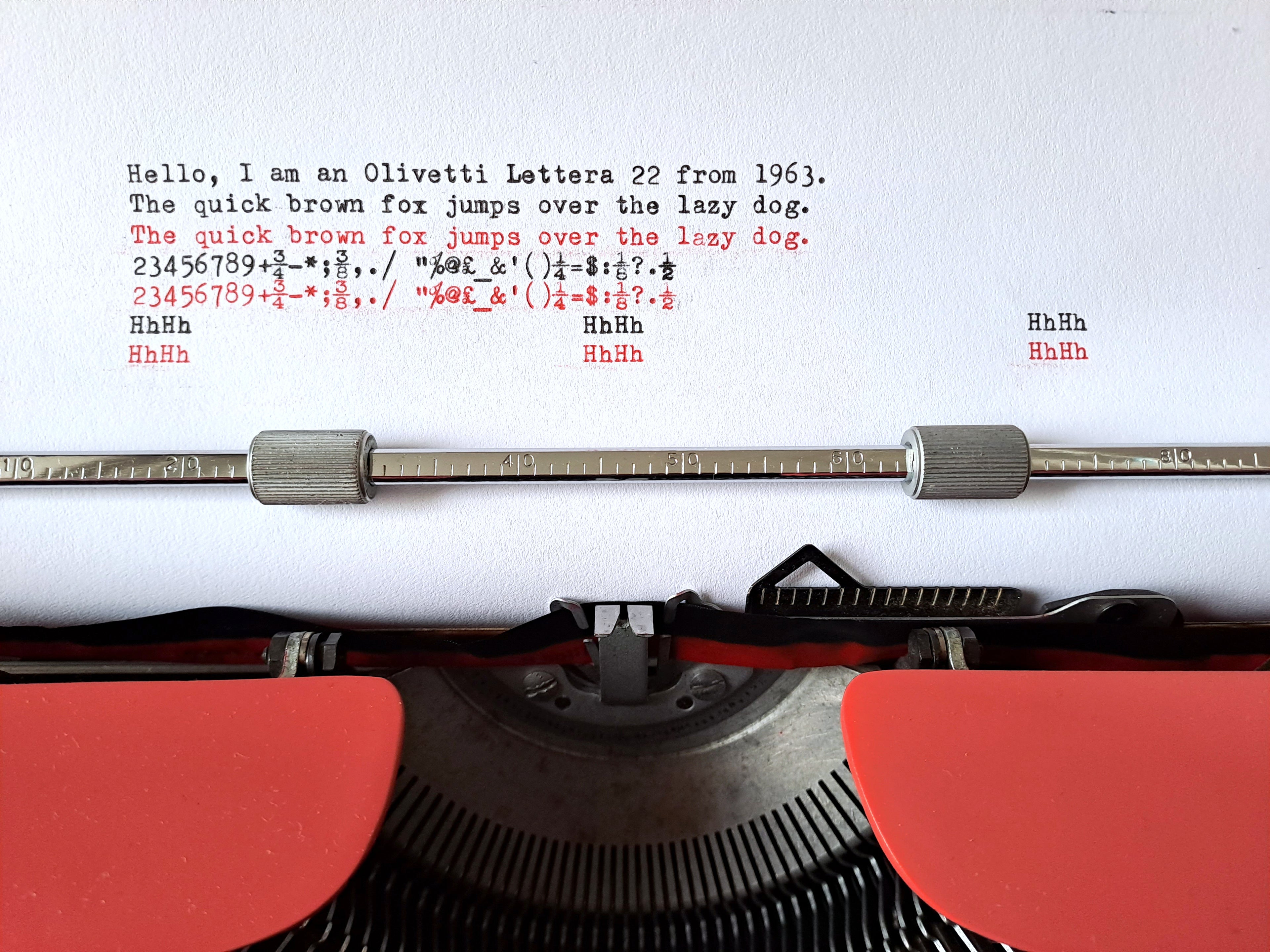 Olivetti Lettera 22 Typewriter