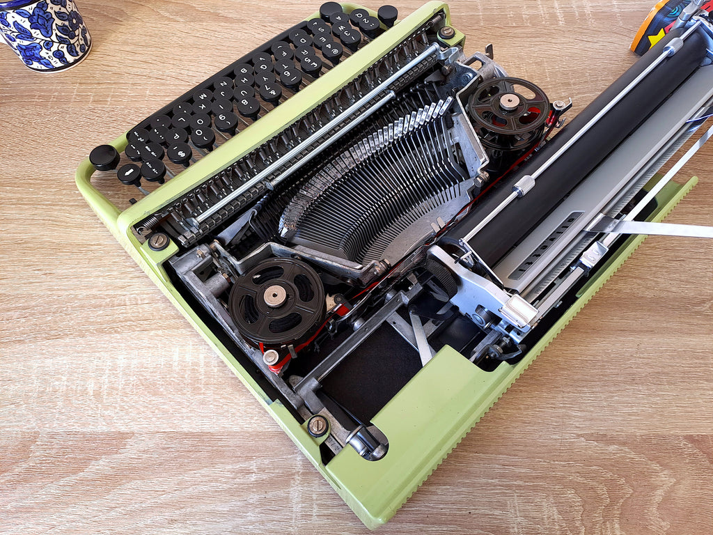 Olivetti Lettera 22