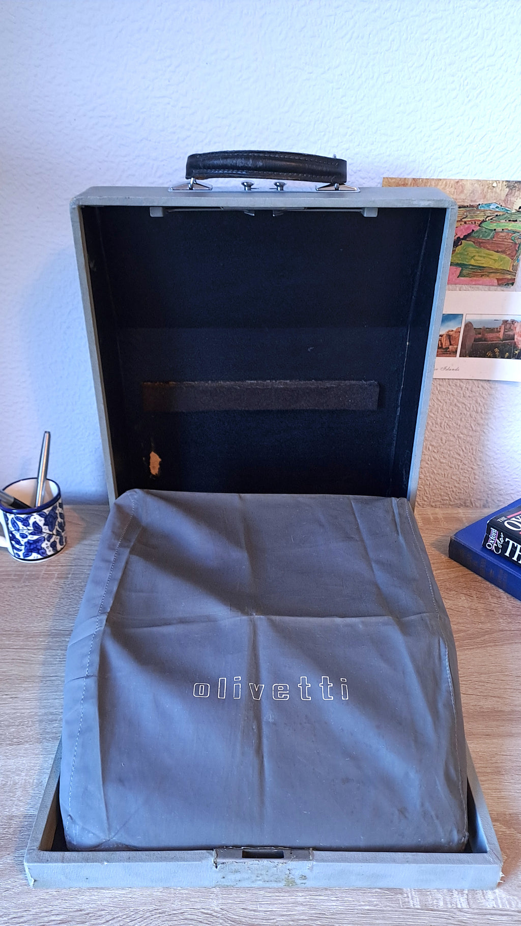 Olivetti Scribe Typewriter with Rare Wooden Case & Original Dust Cover