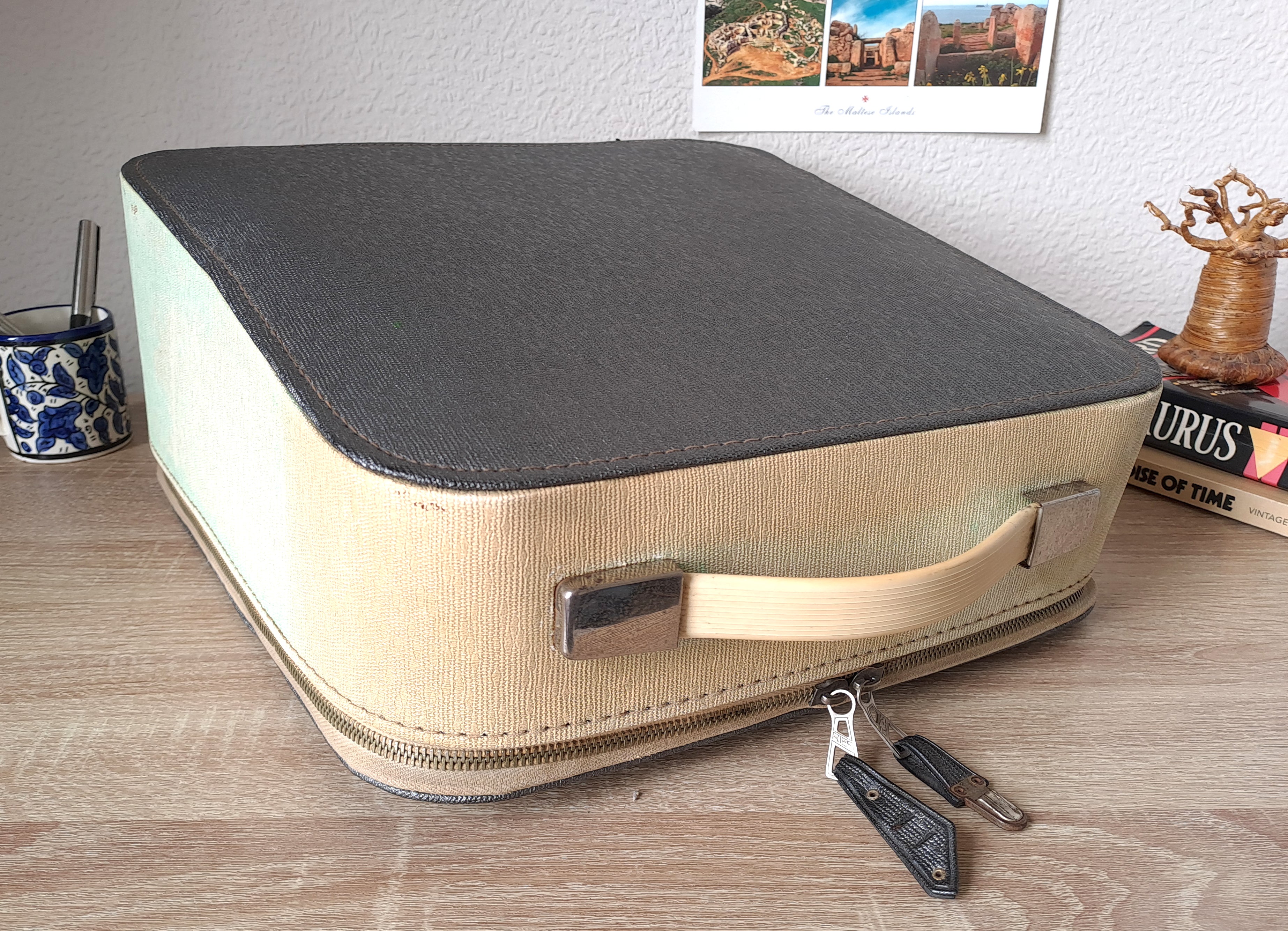 Olympia SM2 Black Typewriter, New Platen