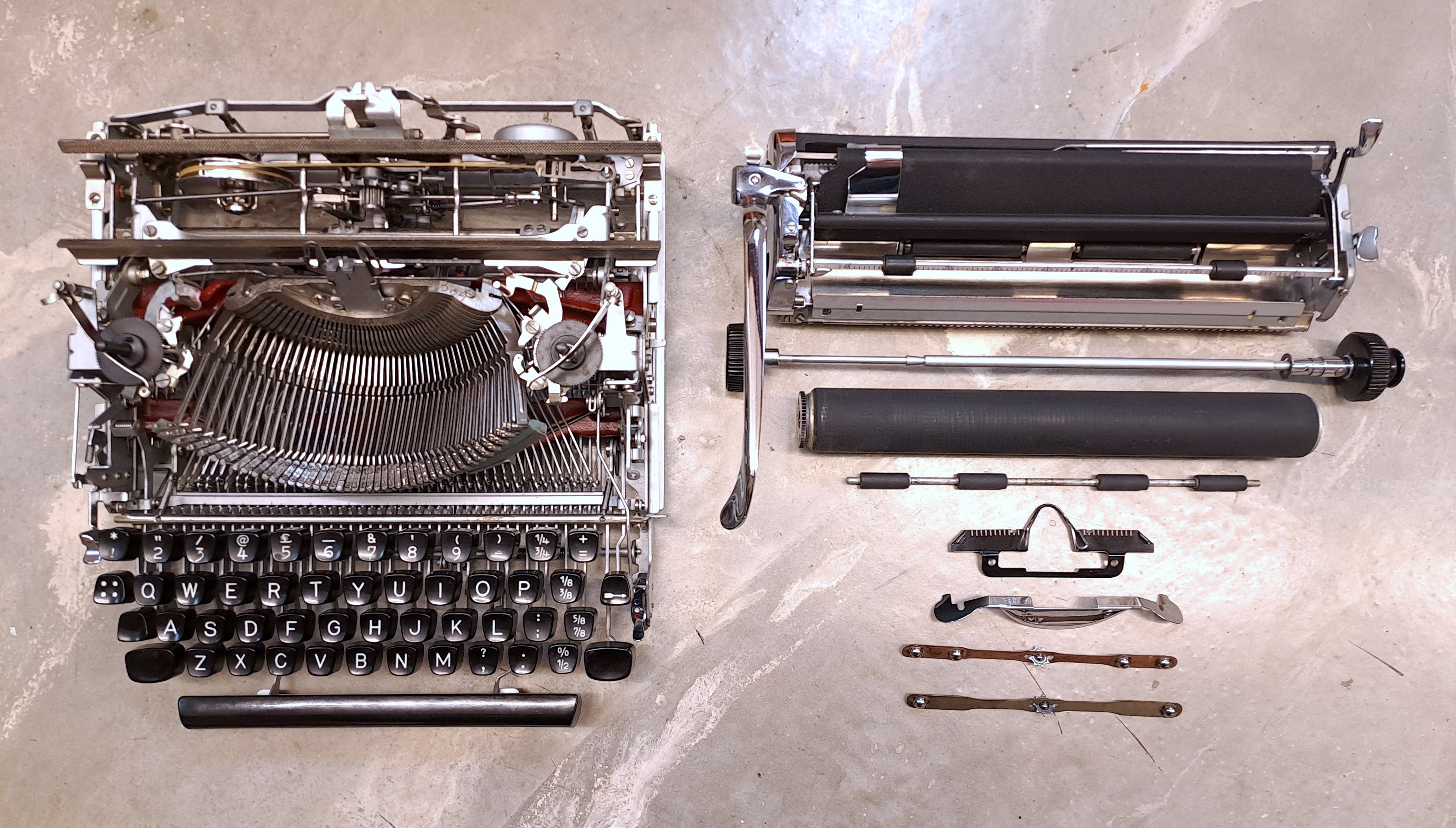 Olympia SM2 Black Typewriter, New Platen