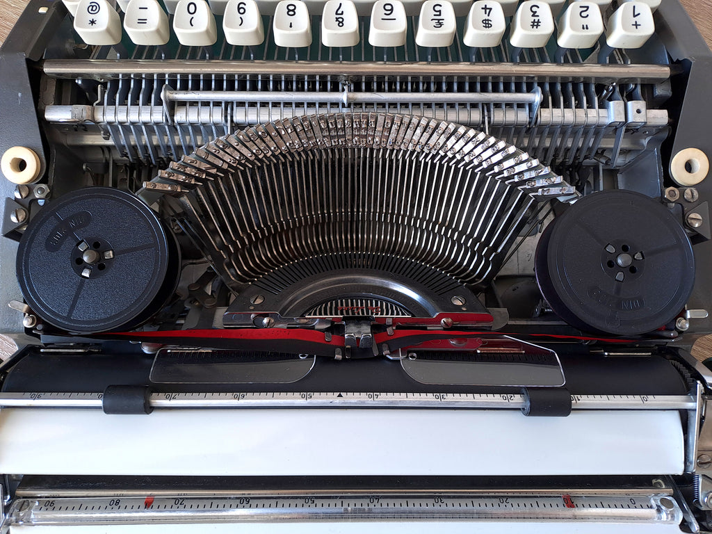 Italic Olympia SF Typewriter