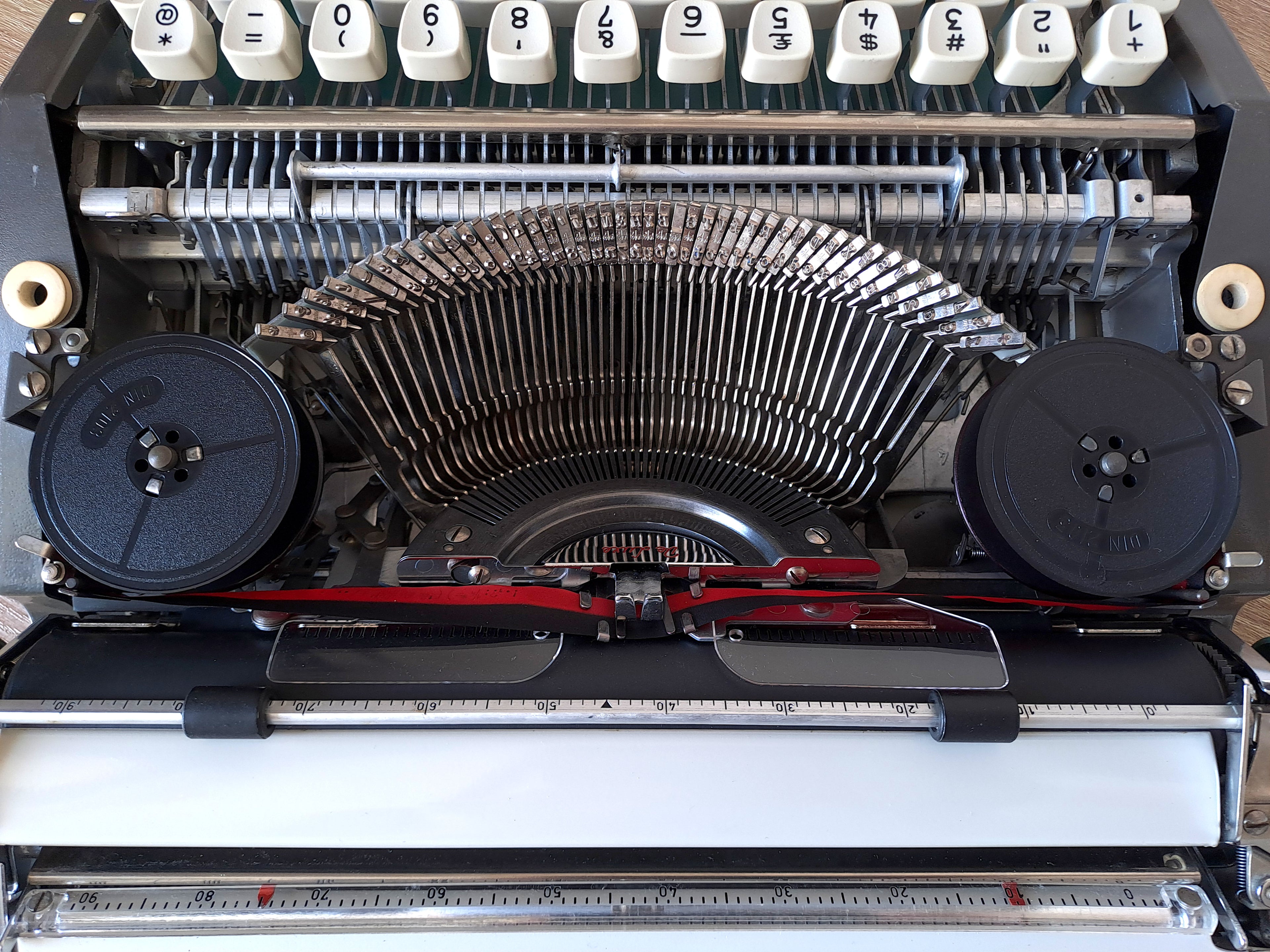 Italic Olympia SF Typewriter