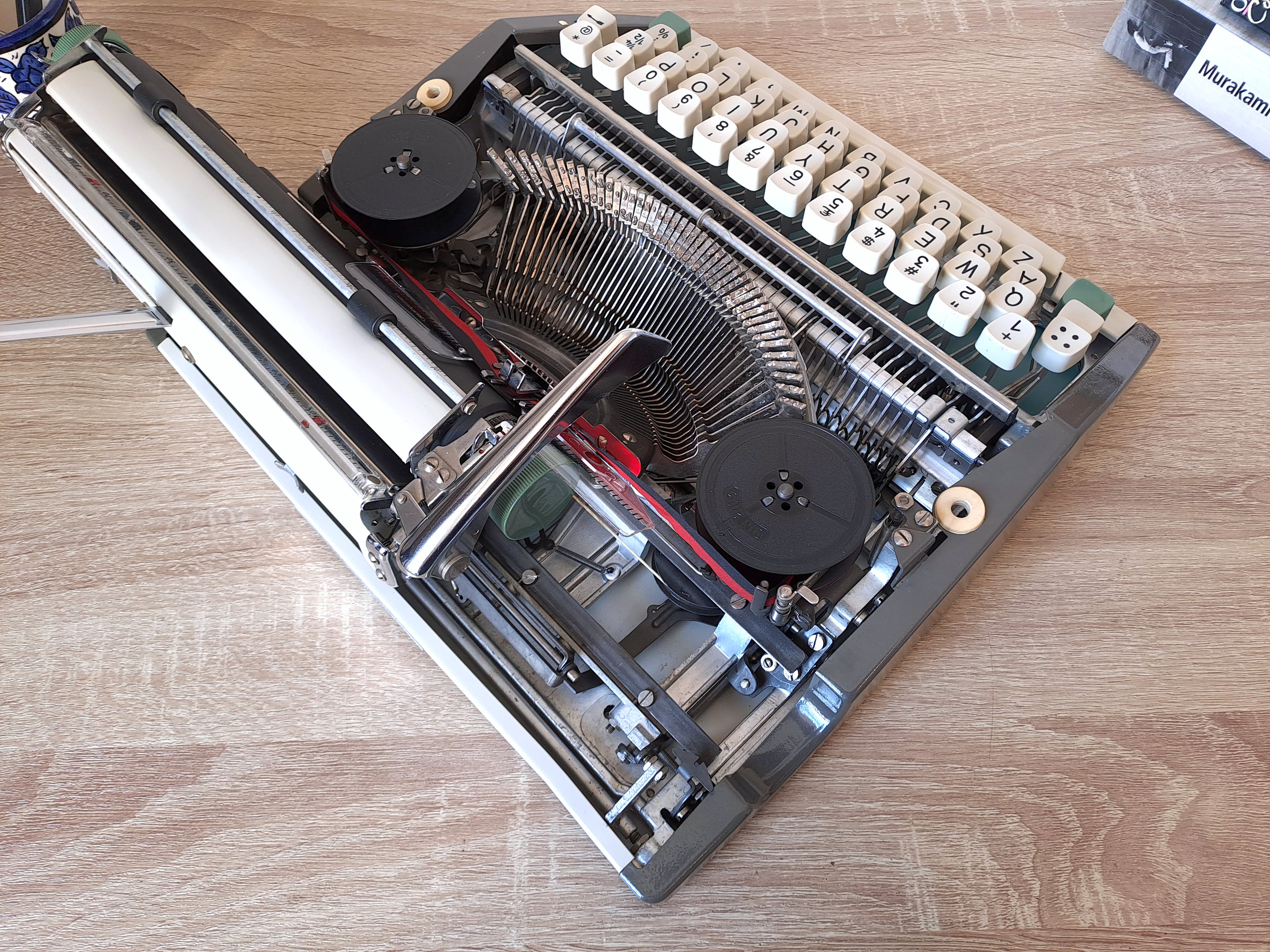 Italic Olympia SF Typewriter