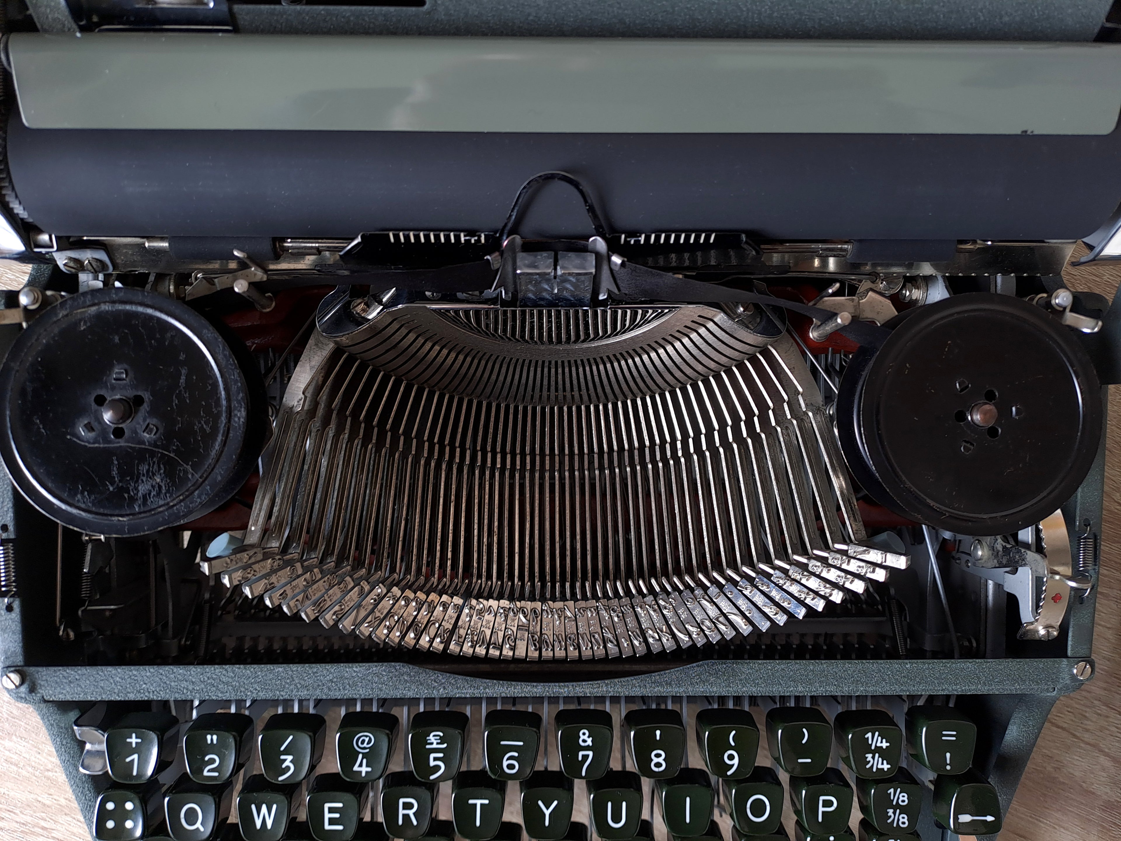 Script (cursive) Olympia SM2 Typewriter