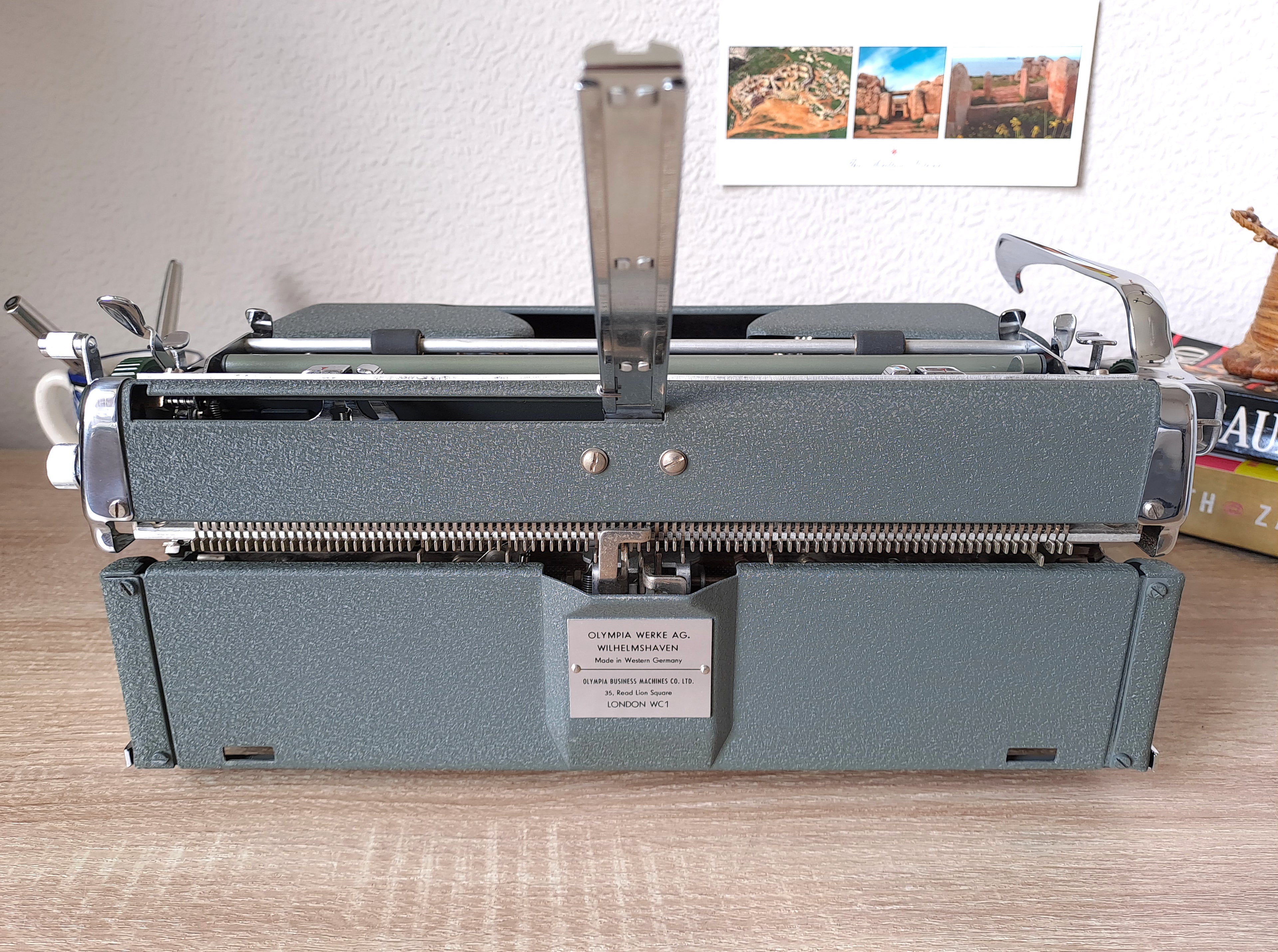 Olympia SM4 Typewriter, New Platen