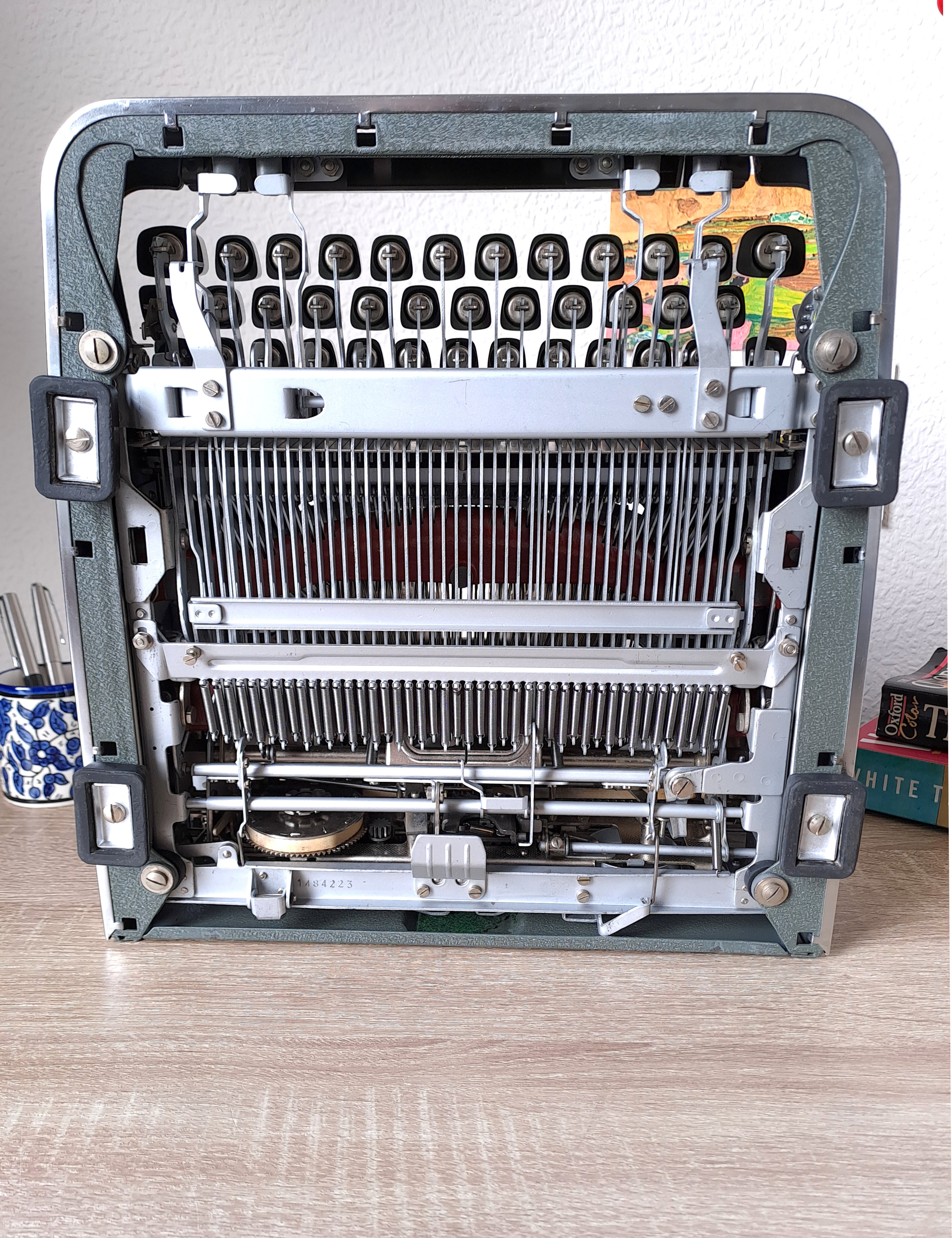 Olympia SM4 Typewriter, New Platen