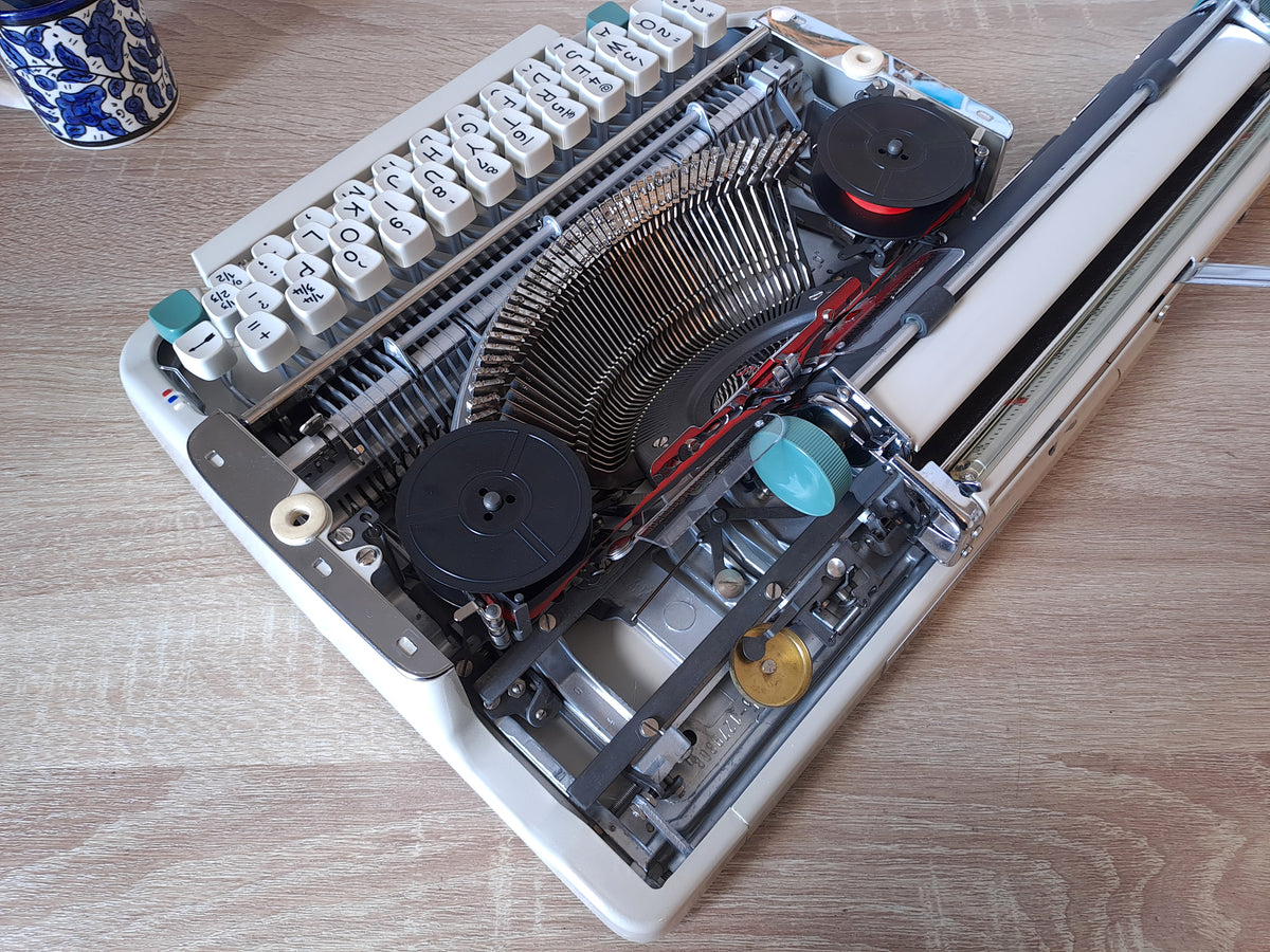 (RESERVED) Italic Olympia Splendid 66 Typewriter