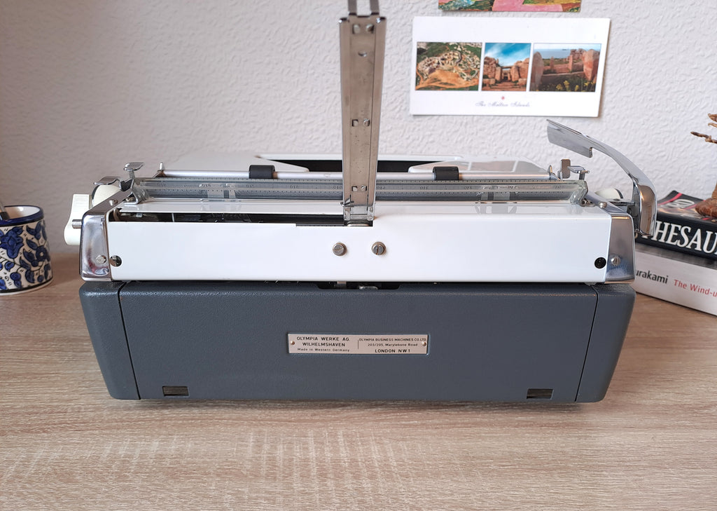 Math/Sciences Olympia SM9 Typewriter