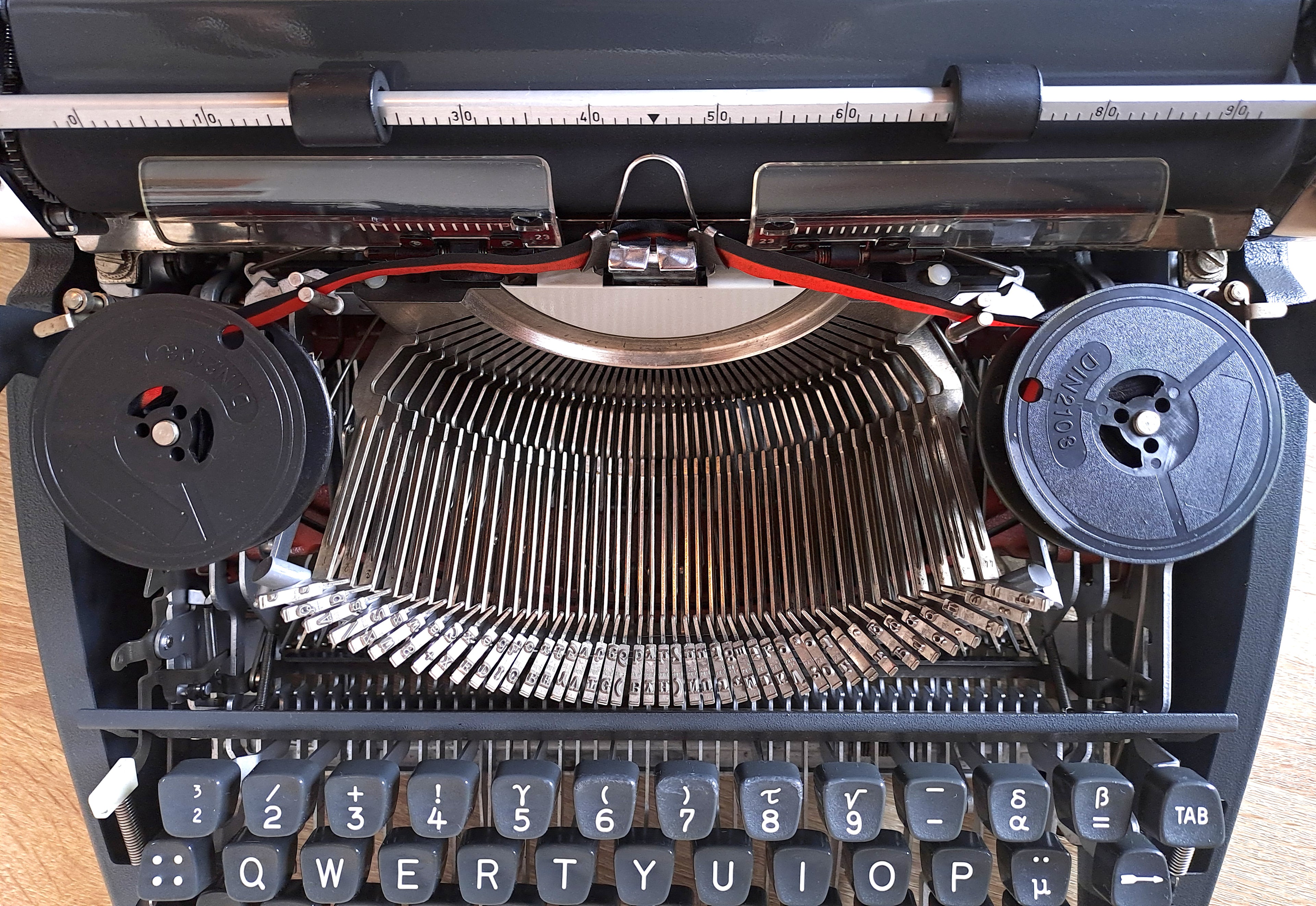 Math/Sciences Olympia SM9 Typewriter