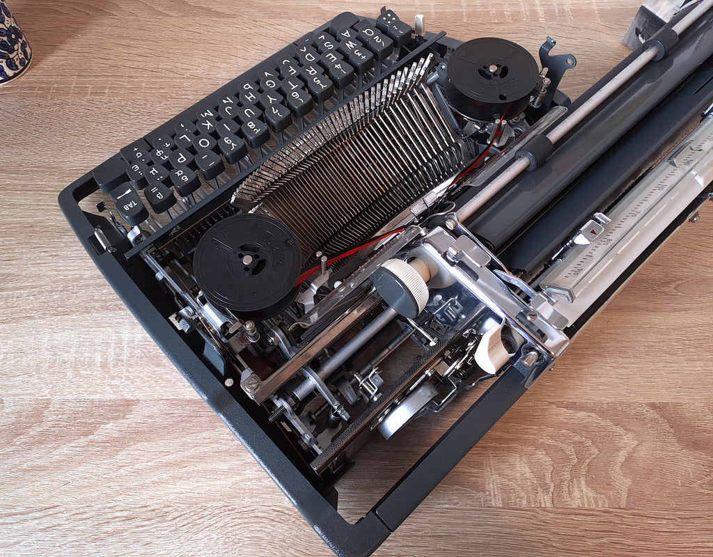 Math/Sciences Olympia SM9 Typewriter