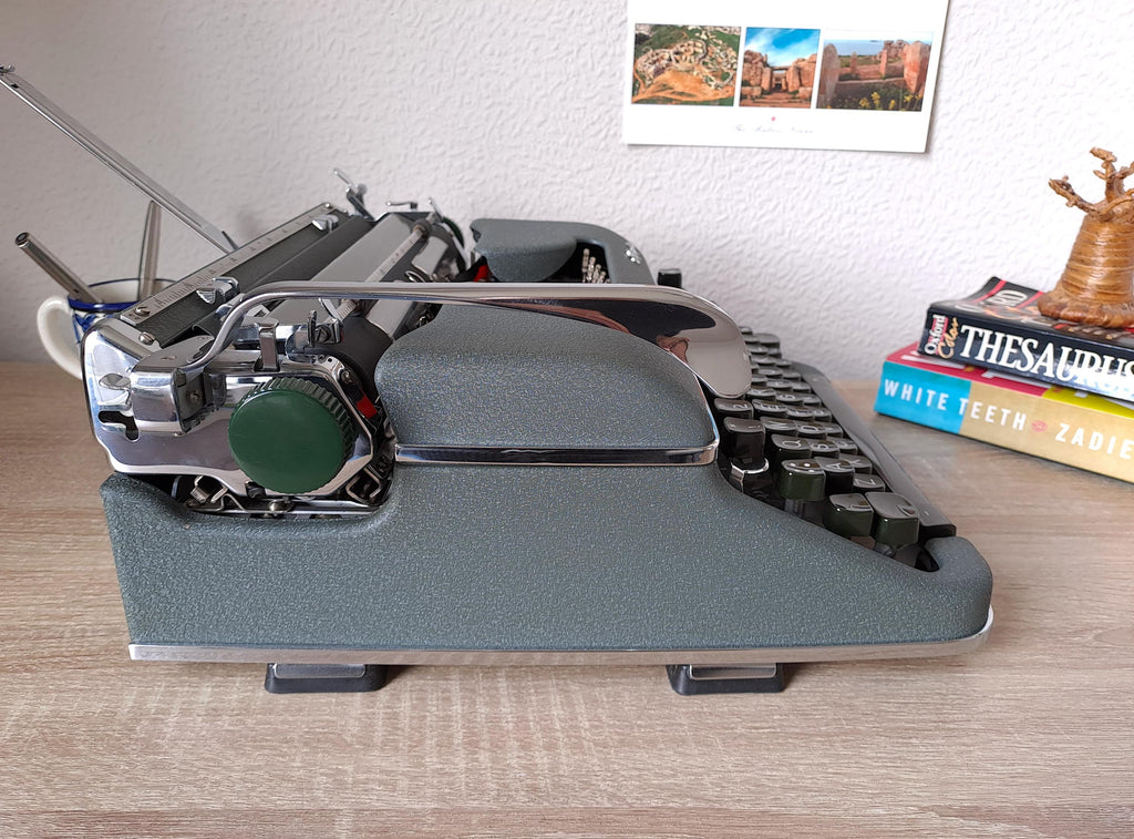 Olympia SM4 Typewriter, New Platen