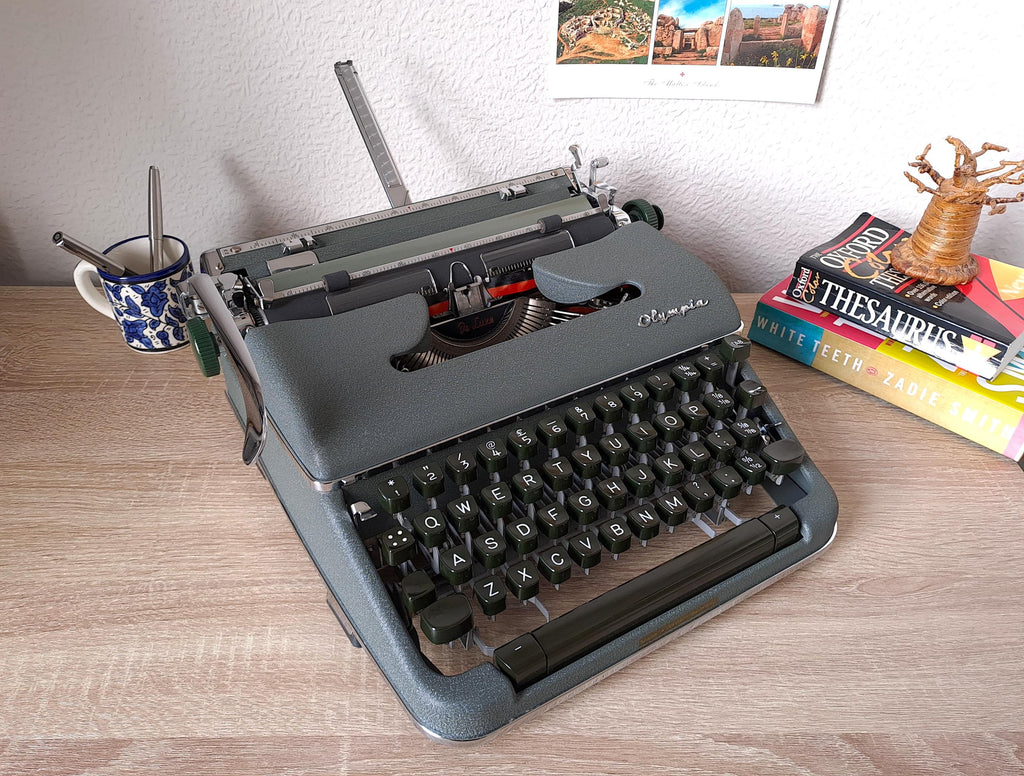 Olympia SM4 Typewriter, New Platen