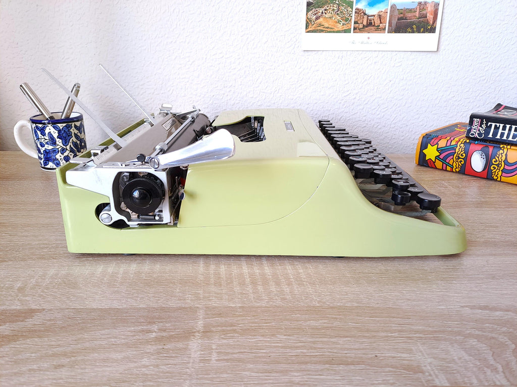 Olivetti Lettera 22