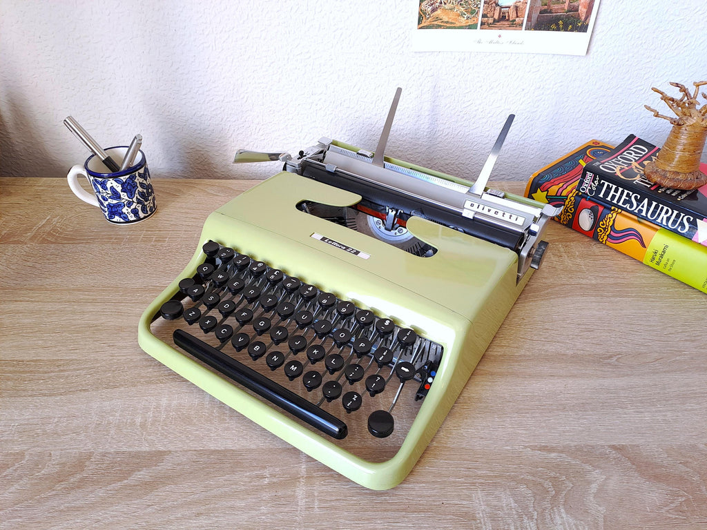 Olivetti Lettera 22